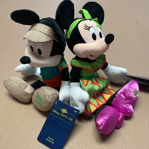 Disney Cruise Line DCL Lookout Cay Lighthouse Point Plush Toy Mickey Minnie